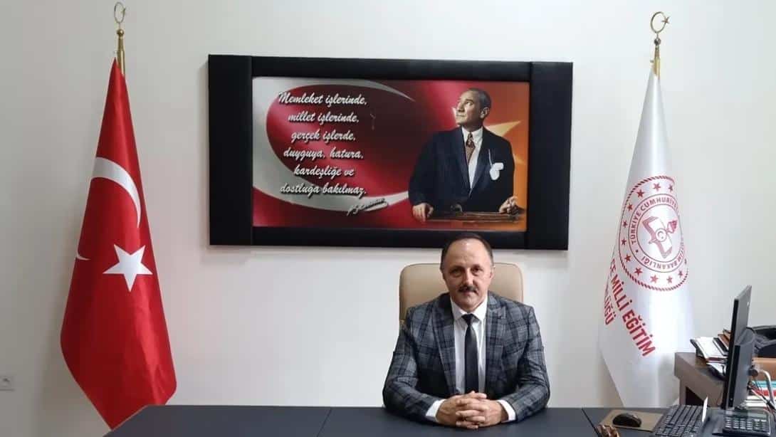 İLÇE MİLLİ EĞİTİM MÜDÜRÜMÜZ SAYIN ENGİN GÜMÜŞ'ÜN 30 AĞUSTOS ZAFER BAYRAMI KUTLAMA MESAJI